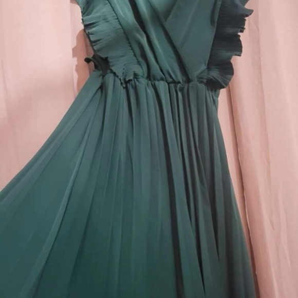 +*SOLD**New!! Pleated Ruffle Dress - Picture 2 of 3